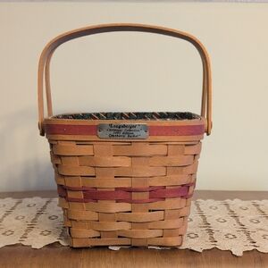 Longaberger 1999 Christmas Cranberry Basket